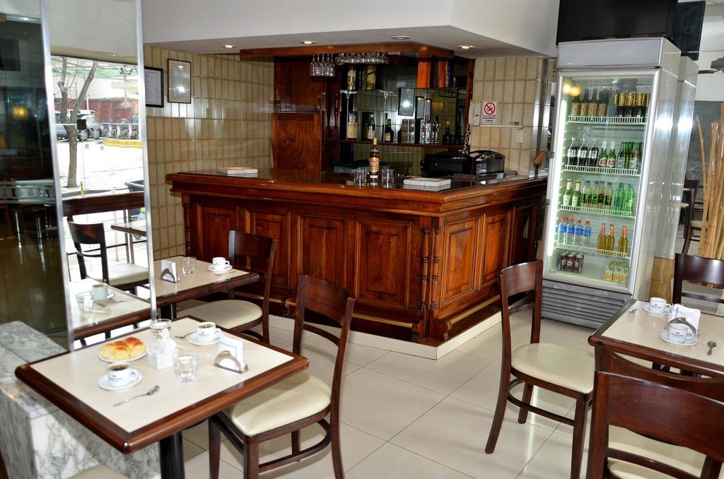 Ecuador Hotel - Buenos Aires — Photos 1